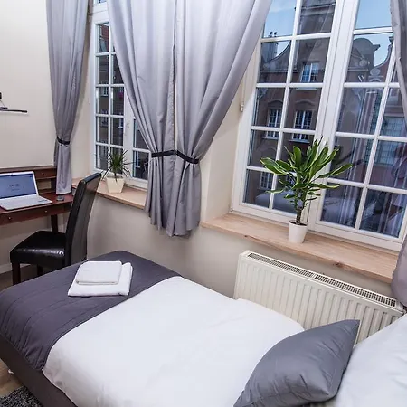 Black Swan House, Old Town Apart-hotel