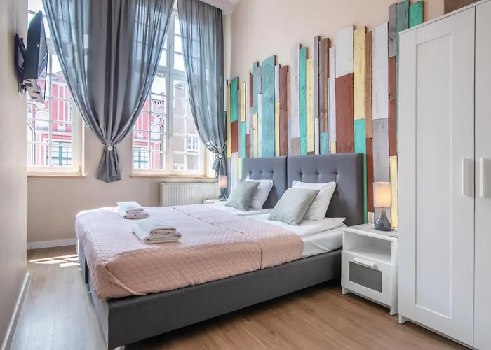 Apart Otel Black Swan House, Old Town 4*