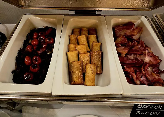 Black Swan House, Old Town 4*