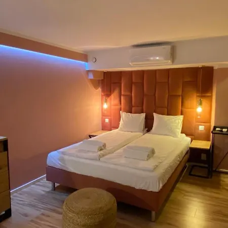 アパートホテル Black Swan House, Old Town 4*