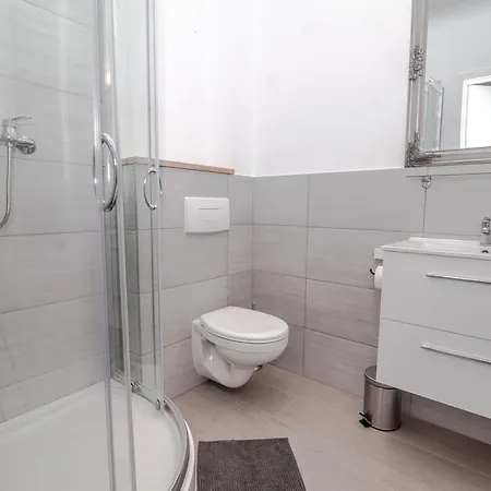 Aparthotel Black Swan House, Old Town 3*