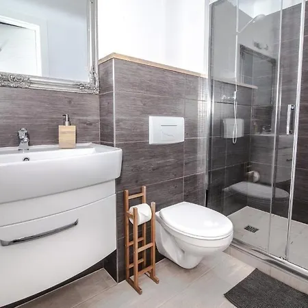 アパートホテル Black Swan House, Old Town 4*