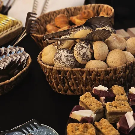 アパートホテル Black Swan House, Old Town