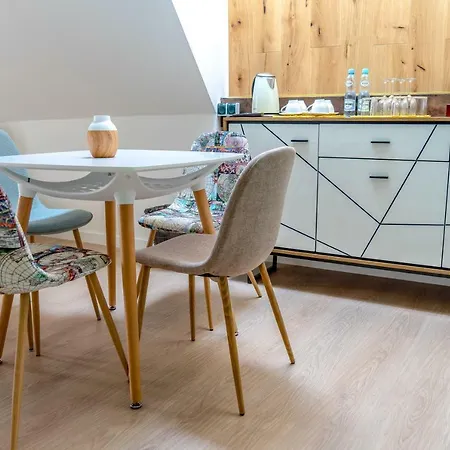 Black Swan House, Old Town 4*