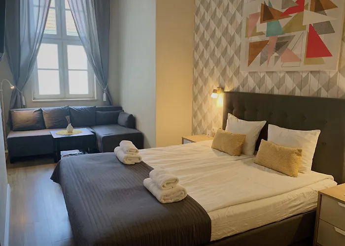 Black Swan House, Old Town 4*