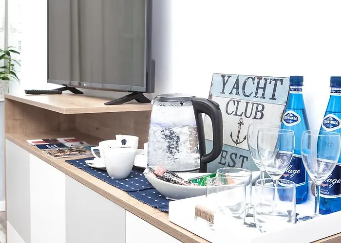 Aparthotel Black Swan House, Old Town 4*