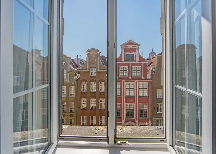 Black Swan House, Old Town Aparthotel 4*