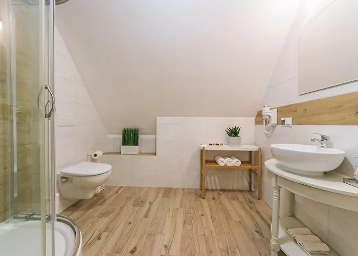 Black Swan House, Old Town 4*